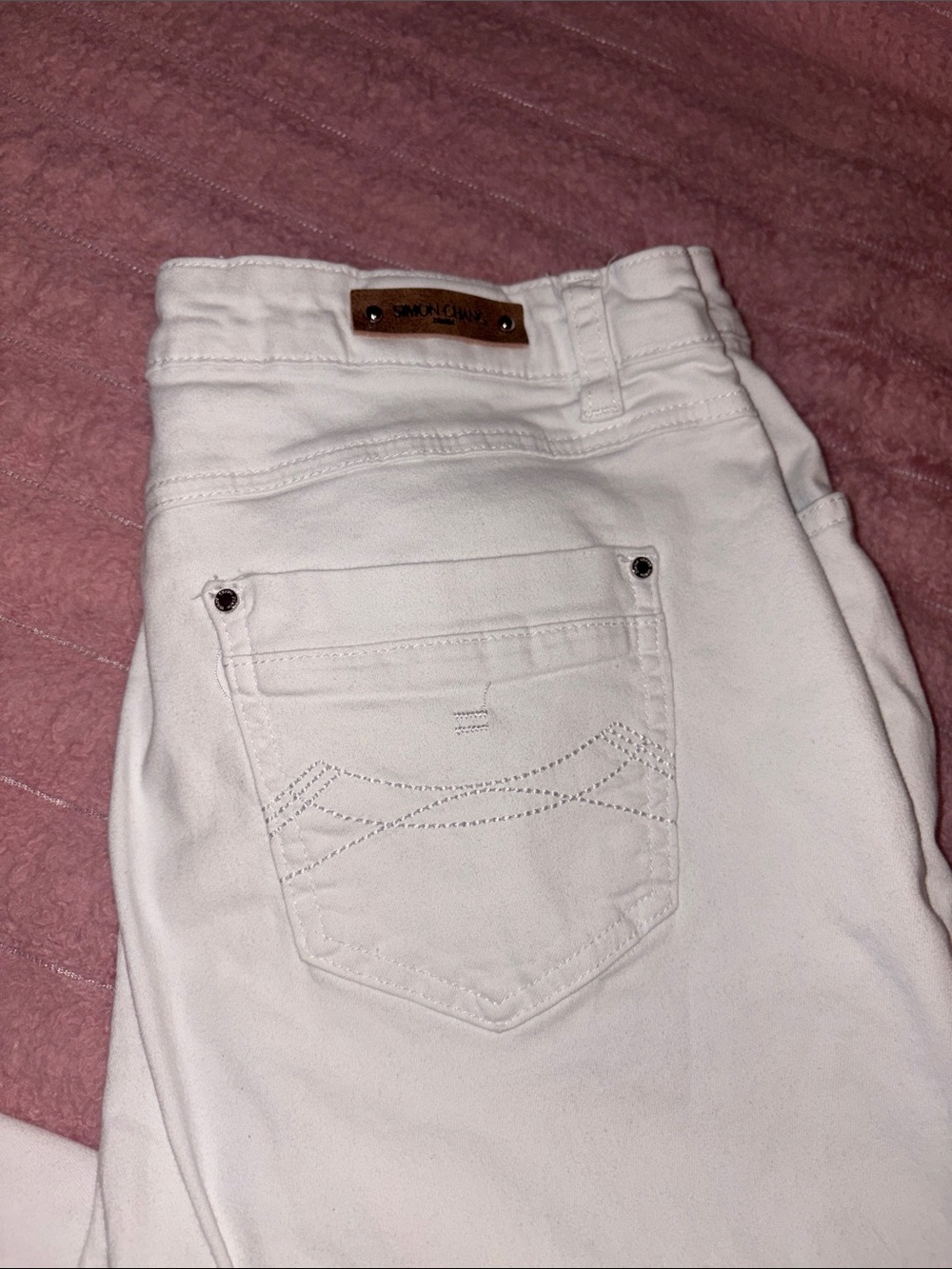 Simon Chang White Skinny Jeans with Back Pocket Stitching